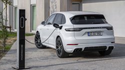 Porsche sadece elektrikli araba satacak! İşte tarih