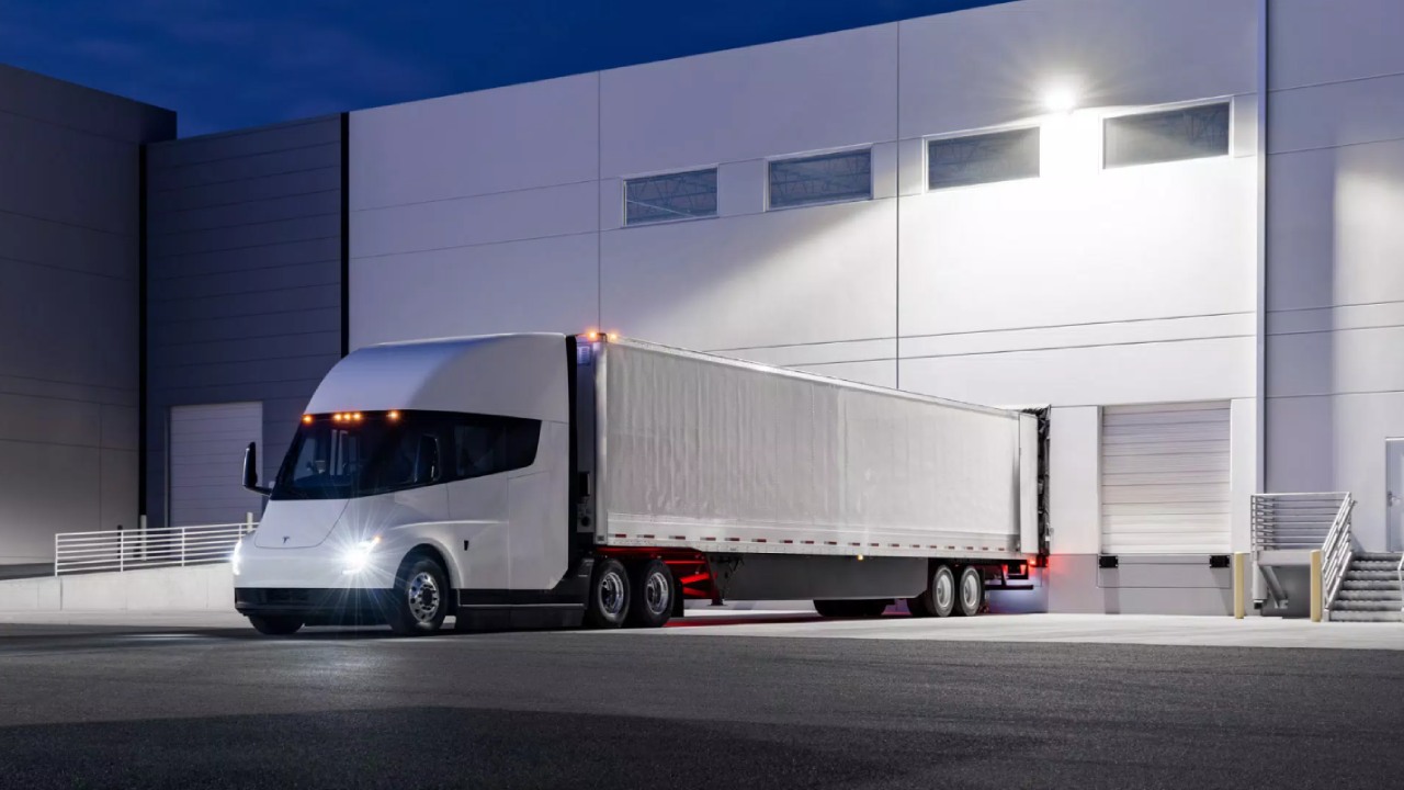 Tesla Semi teslim tarihi