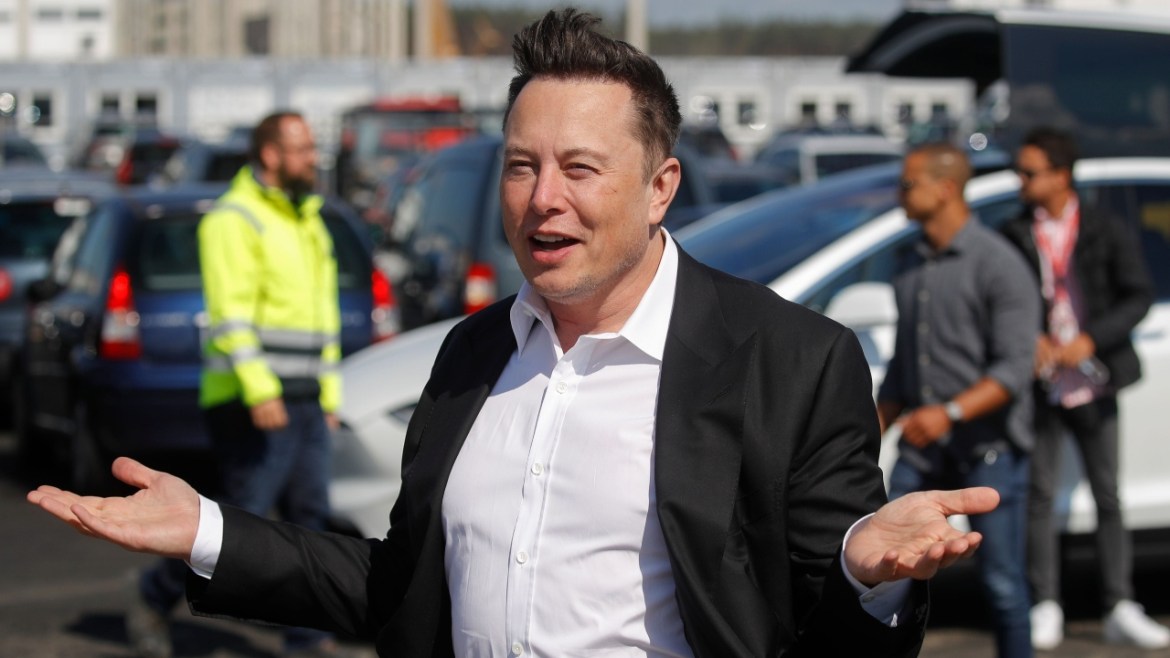 Musk, Tesla fabrikalarının sayısını artırıyor.